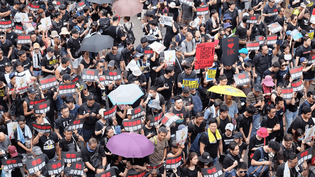 Jak Chiny rozprawiły się z Hongkongiem?